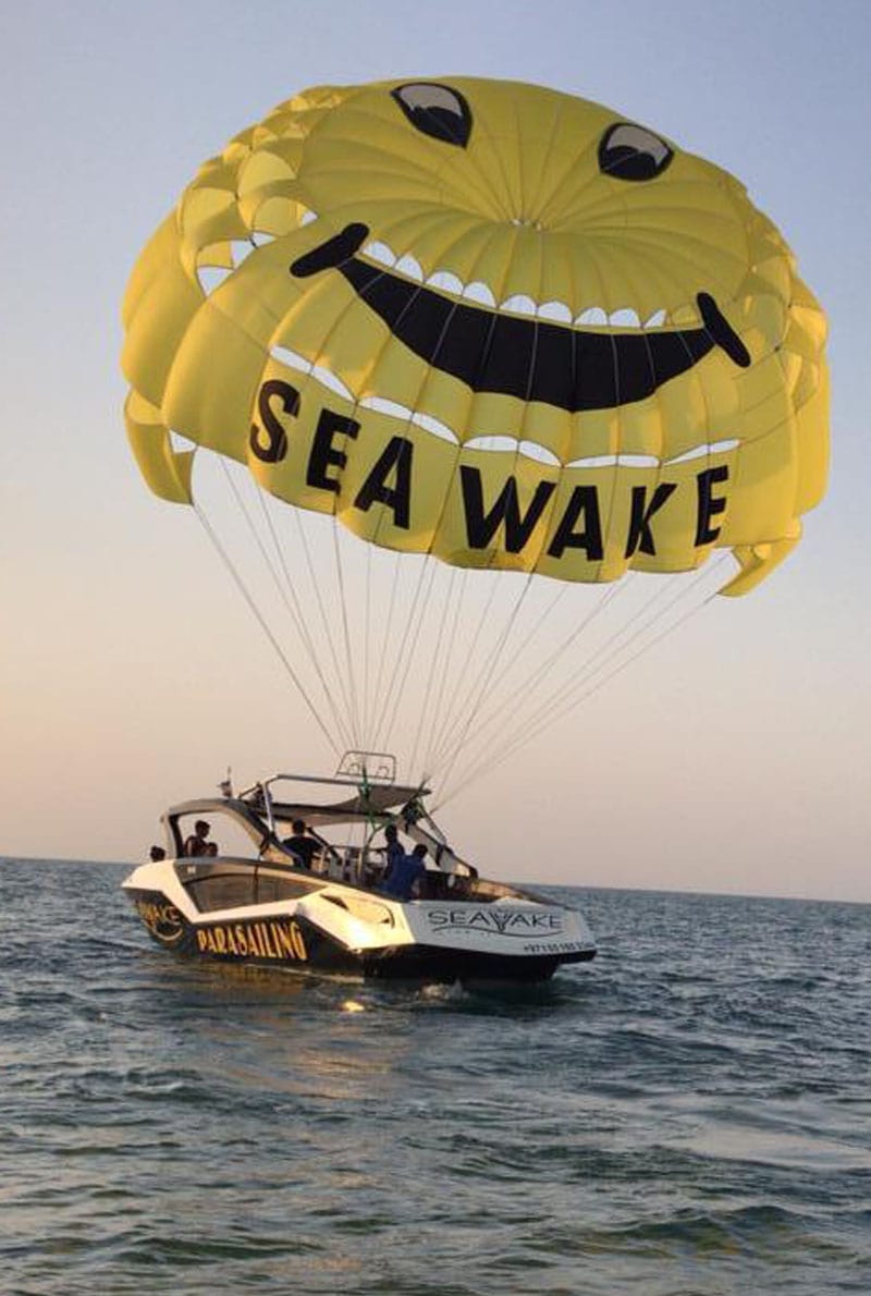 Parasailing in Jumeirah