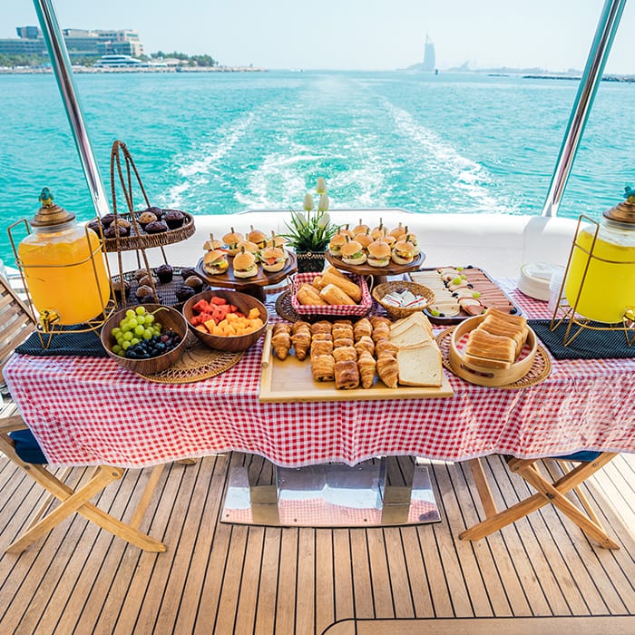 Dubai Marina Continental Breakfast and 2 hour Yacht Tour | Sharing Tour