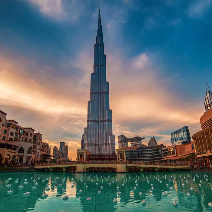 Burj Khalifa At the Top Level 125 + 124.image