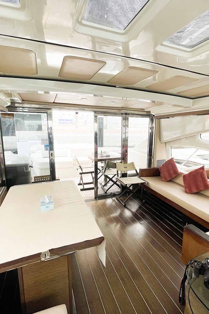 Sky Walker Sura Yacht