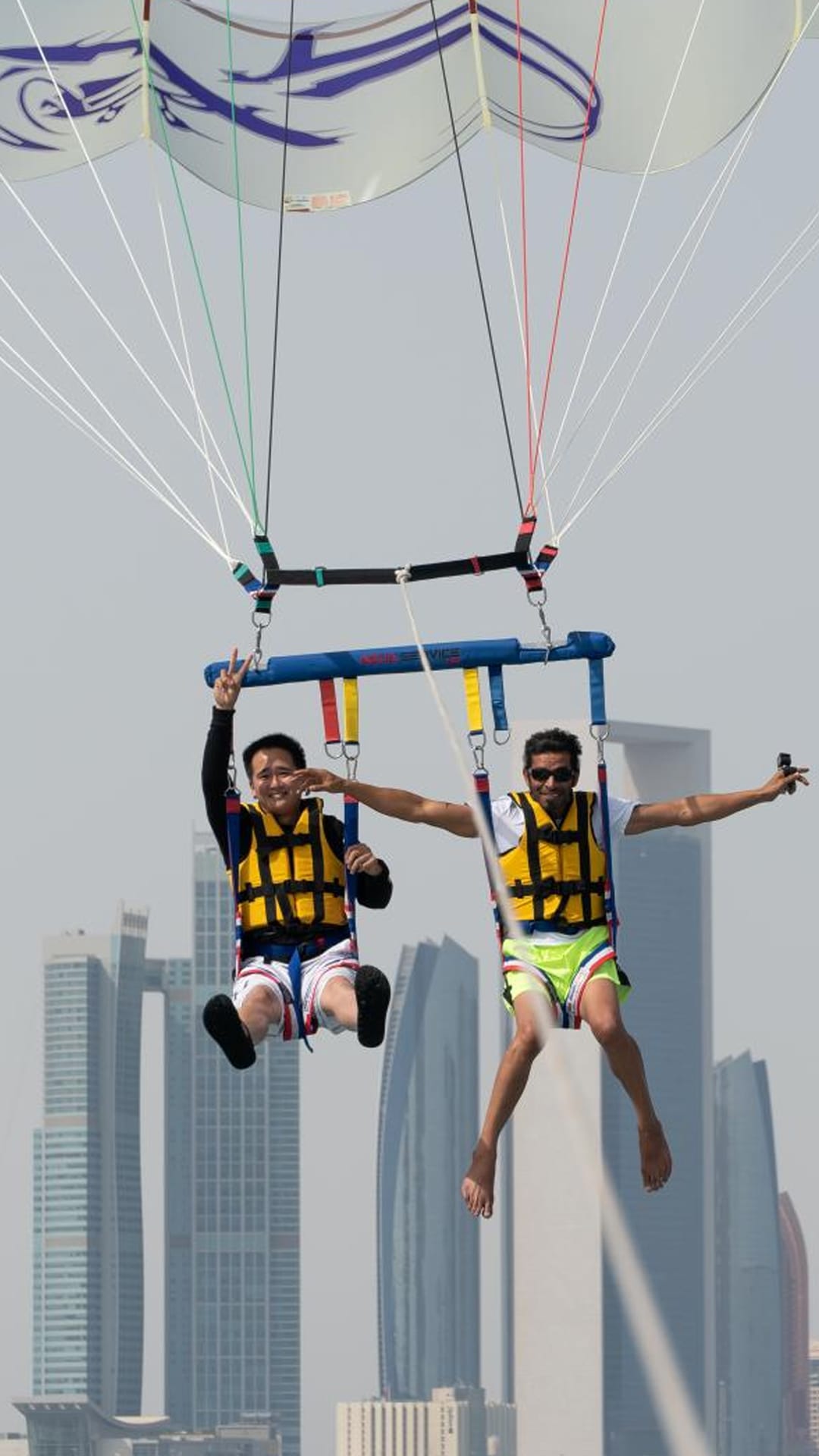 Abu Dhabi Parasailing