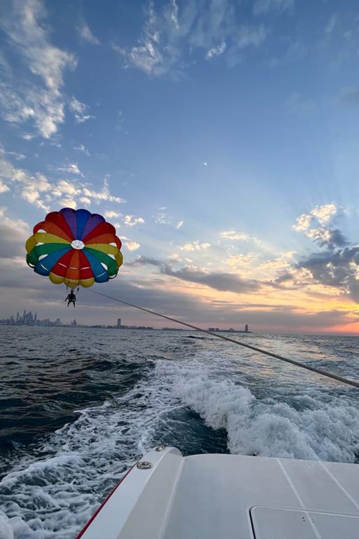 Dubai Luxury Parasailing