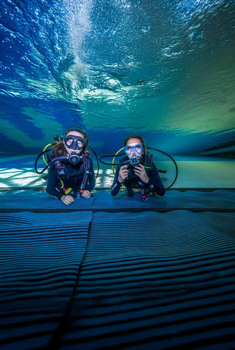 Deep Dive Dubai Scuba Dive Experience