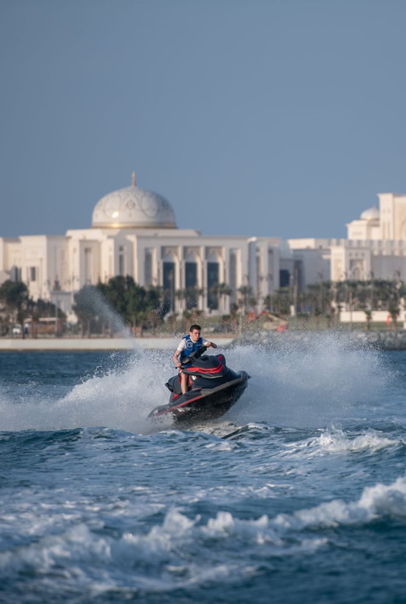 https://cdn.dojoin.com/dj/jet-skii-ride-abu-dhabi.jpg