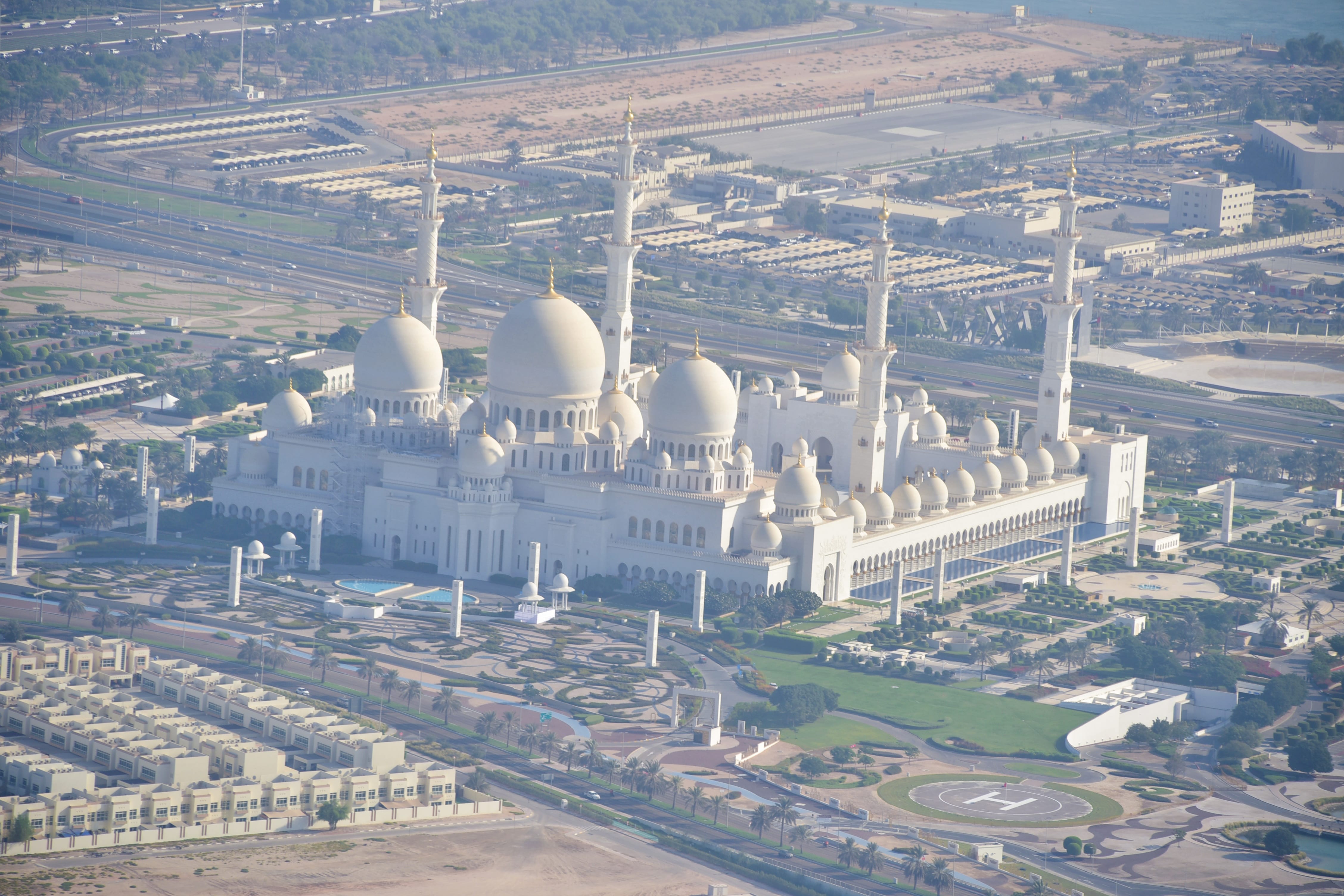 Abu Dhabi Helicopter Tour