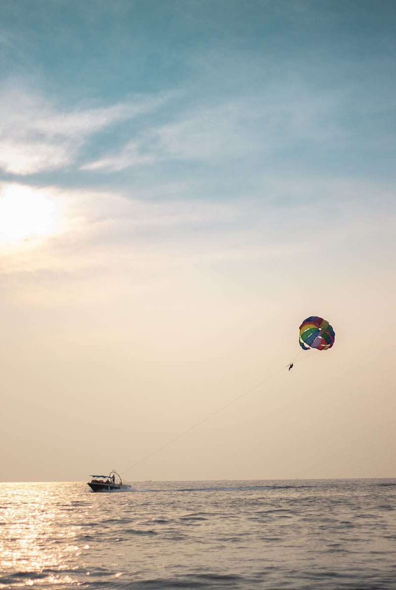 Parasailing in Jumeirah