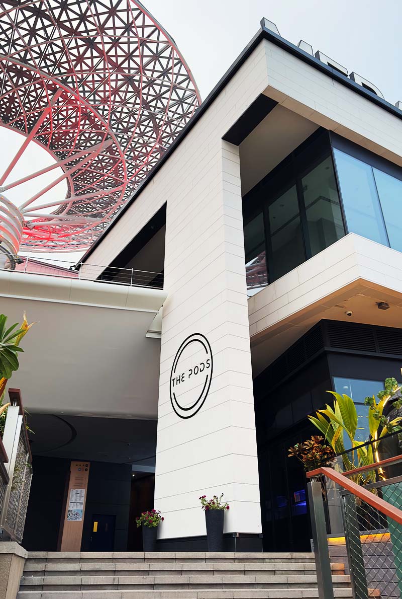 Entrance area of the pods restaurant in dubai marina